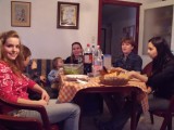 Anna lányai a két szélen: Kinga és Zsóka 