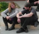 Két másodpilóta cseréli tapasztalatait.