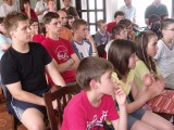 A gyerekek nagyon figyeltek.