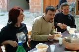 Dani(maci) lassabban eszik, mert az õ levese forróbb volt