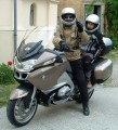 A két asztronauta bemutatja a tökéletesen elõkészített motoroztatást