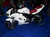 SV 650/S A fehér hullám újabb tagja.