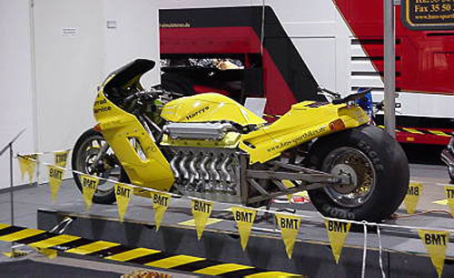 bmw_v12_bike.jpg